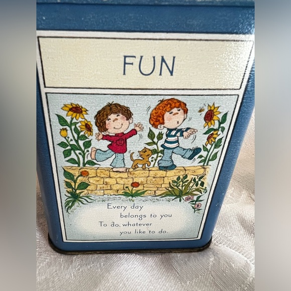 USA made, vintage Hallmark Coin Bank - Picture 3 of 9